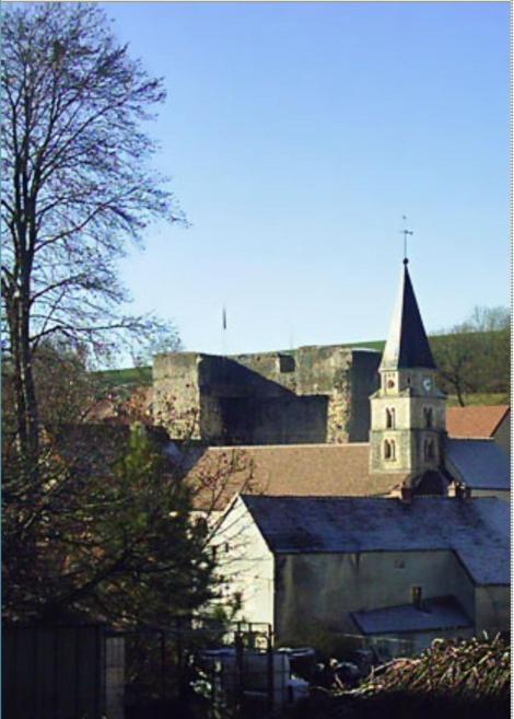 Le Puits Fortifie Salives Экстерьер фото