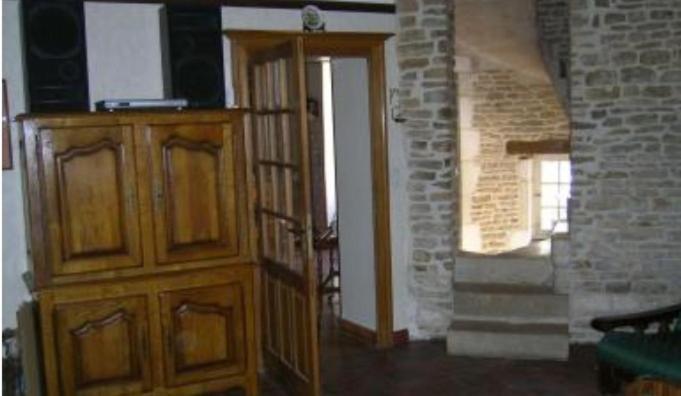 Le Puits Fortifie Salives Экстерьер фото