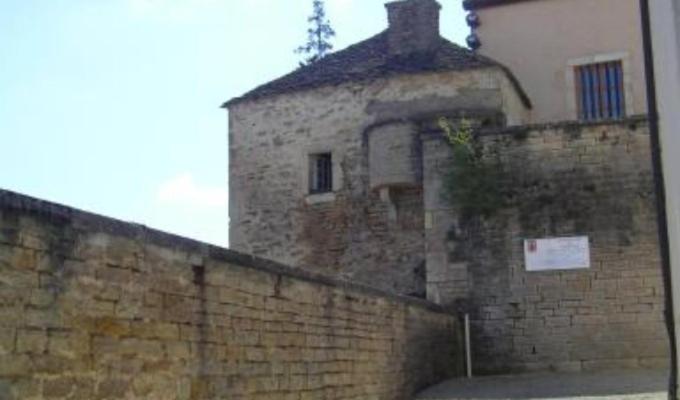 Le Puits Fortifie Salives Экстерьер фото